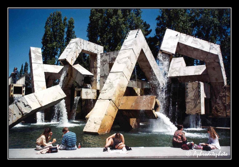 Vaillancourt Fountain